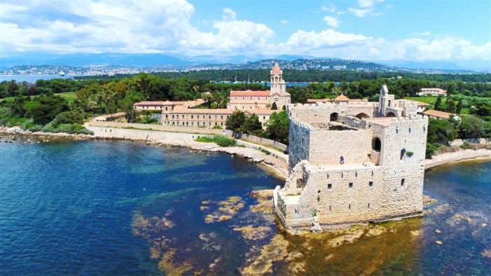 LÉRINS ISLANDS "SAINT HONORAT"